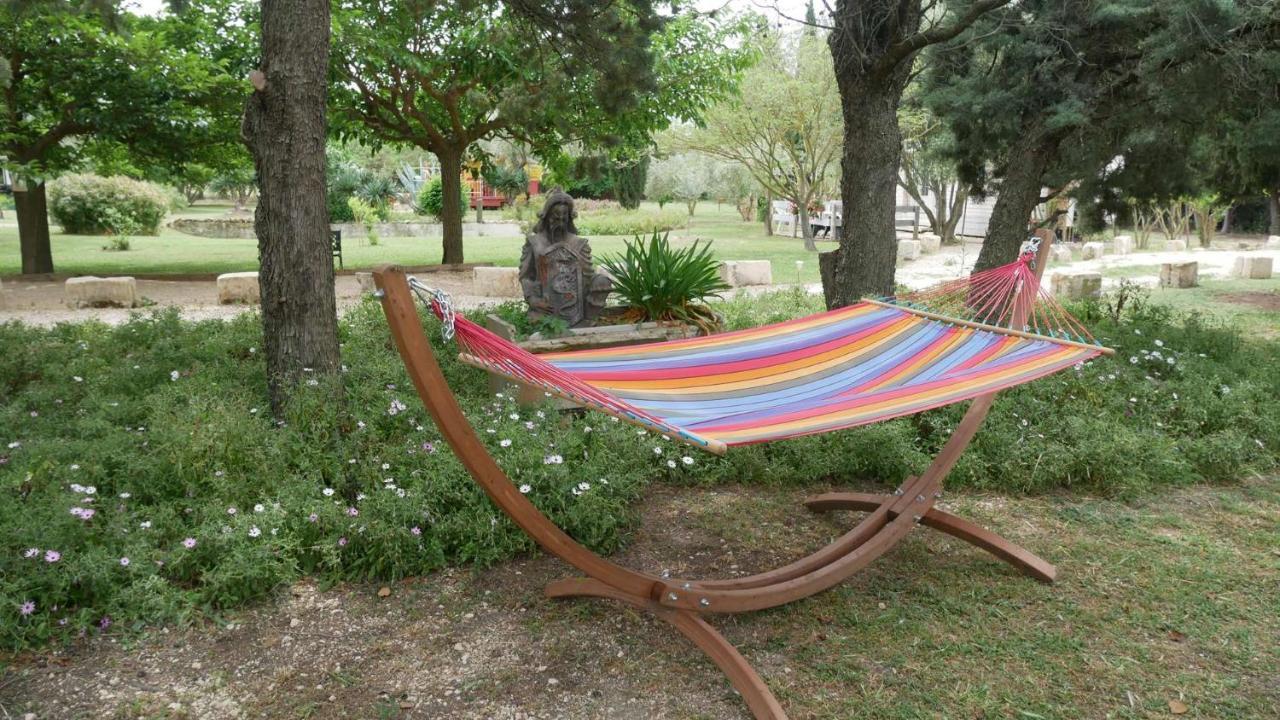 Appartement Mas Maurane - Le Bougainvillier à Tarascon Extérieur photo