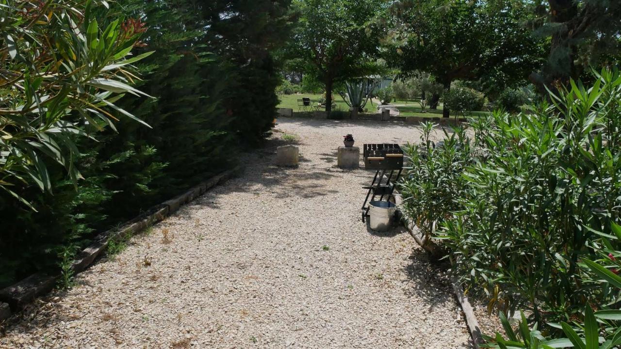 Appartement Mas Maurane - Le Bougainvillier à Tarascon Extérieur photo