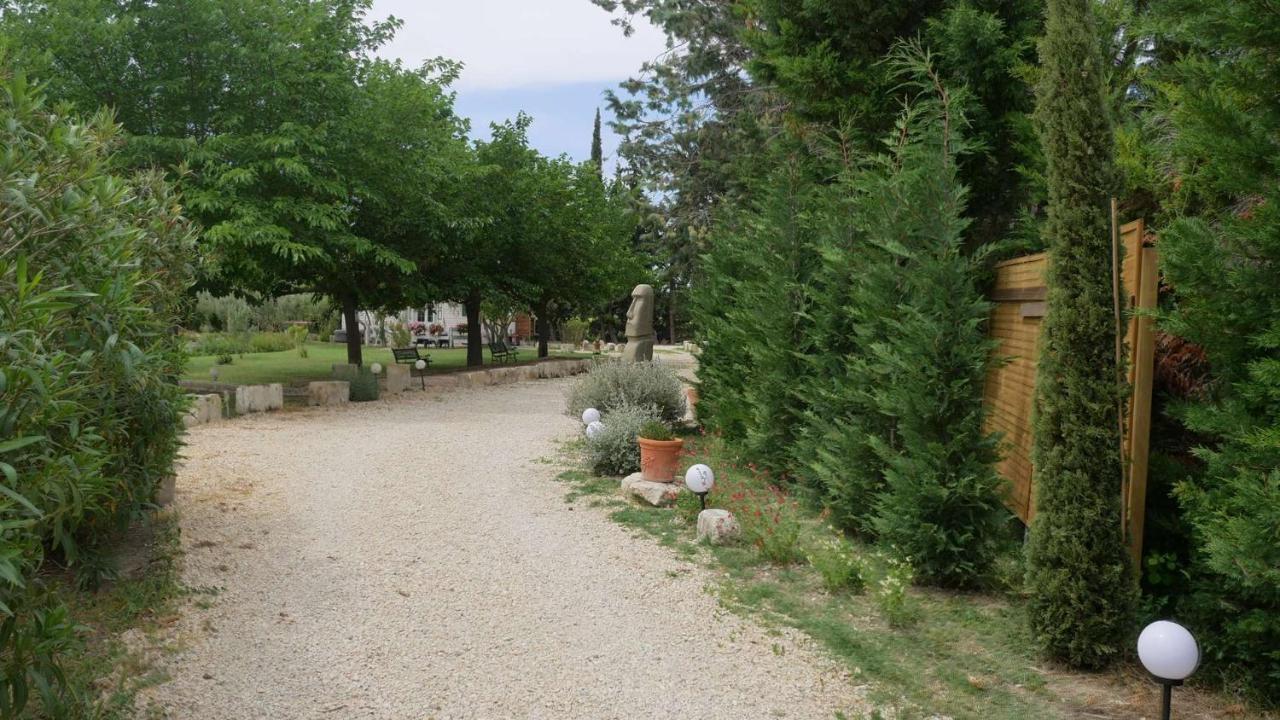 Appartement Mas Maurane - Le Bougainvillier à Tarascon Extérieur photo